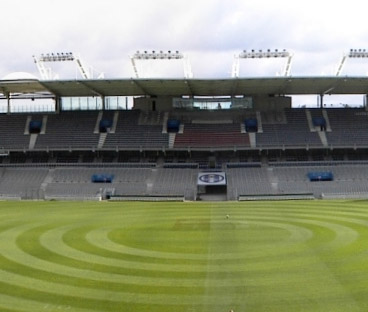 Renovation de la pelouse du Stadium de Toulouse (2002)